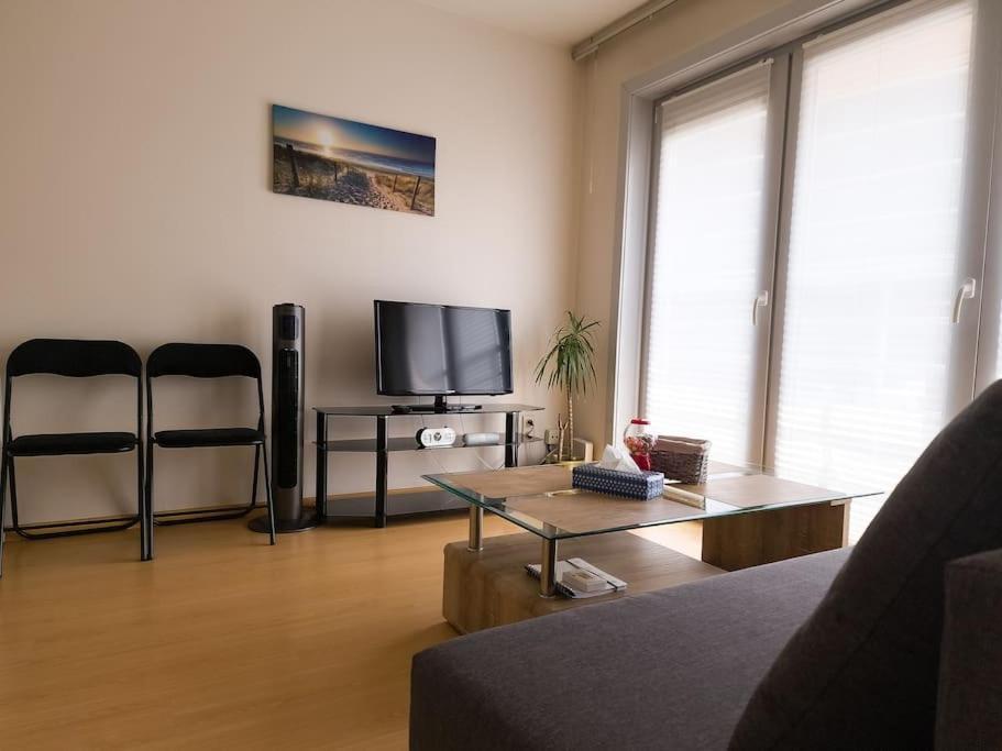 Cozy Studio With Pool Close To The Sea Ostende Kültér fotó