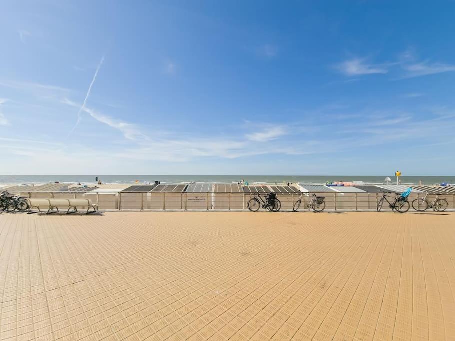 Cozy Studio With Pool Close To The Sea Ostende Kültér fotó